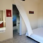 Artistic And Relaxing Experience Nea Kios